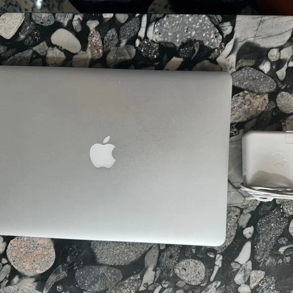 Apple MacBook Pro 15 2017 Model A1398